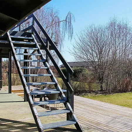 Two-bedroom Holiday In 3 *