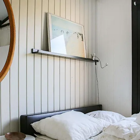 Two-bedroom Holiday In 3